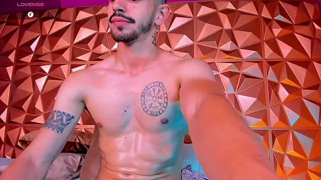 AlejandroStormm live sex cam