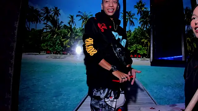 Ashley_James's cam snapshot