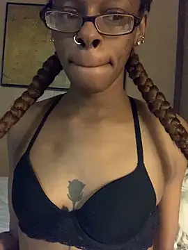 Jasmine_FullsShine's cam snapshot