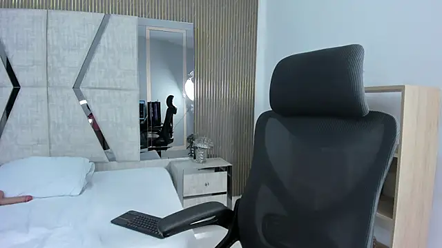 AmaraWolf's cam snapshot