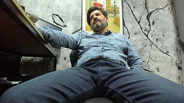 Maxi_thebig_daddy live sex cam