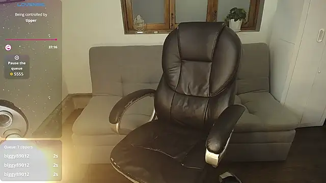 alexia_james_'s cam snapshot