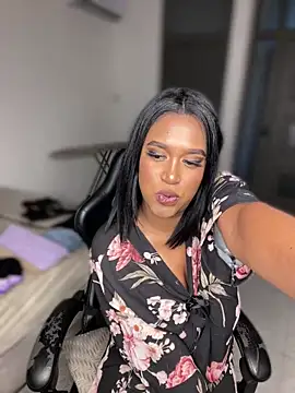 Emii_Love's cam snapshot