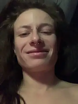 GoldenPussy1329 live sex cam