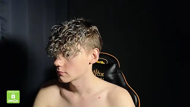 Keytaro live sex cam