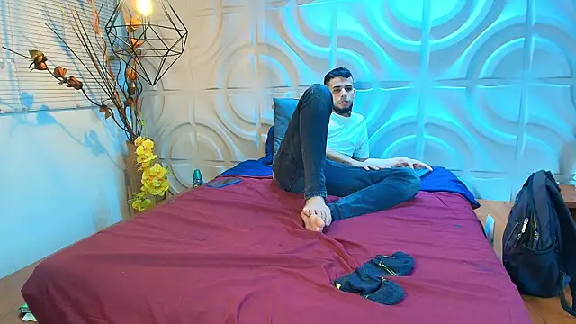 Maxcole_07's cam snapshot