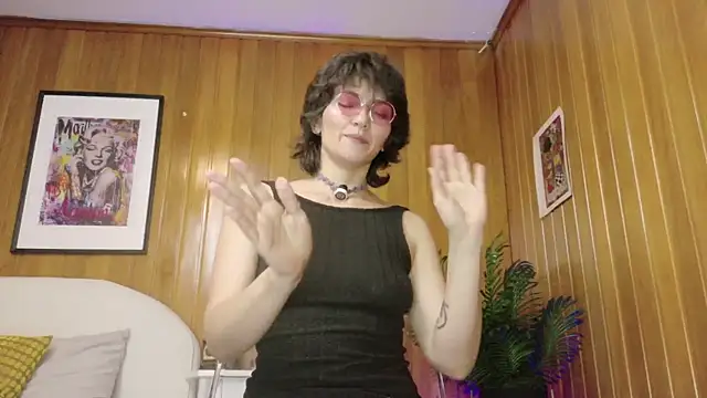 Zafiro_Gem_'s cam snapshot