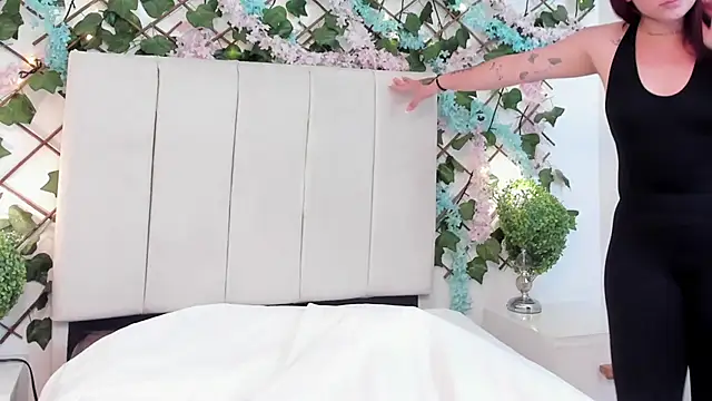 CharlotteBlossom's cam snapshot