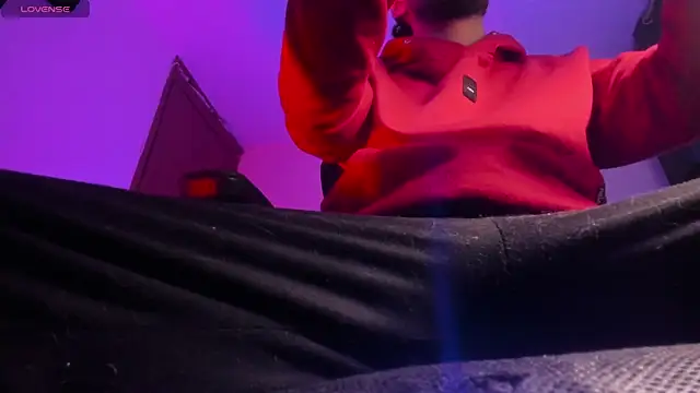 s_sven03's cam snapshot