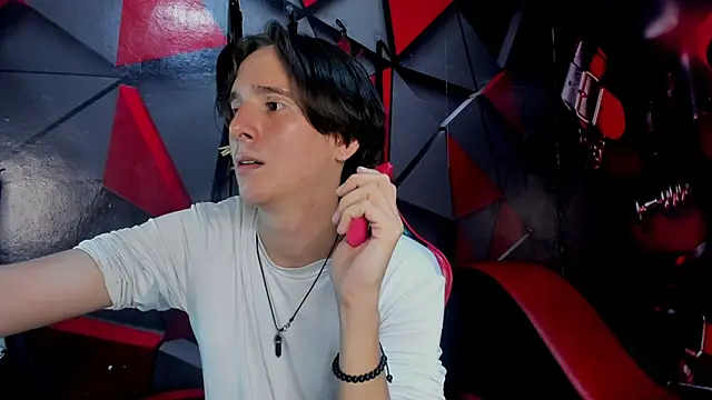 Aaron_LatinMen2's cam snapshot