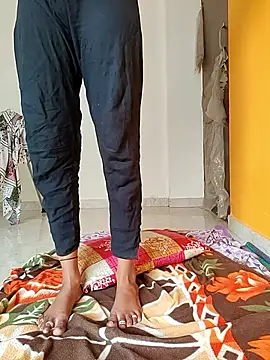 Shivani2002's cam snapshot