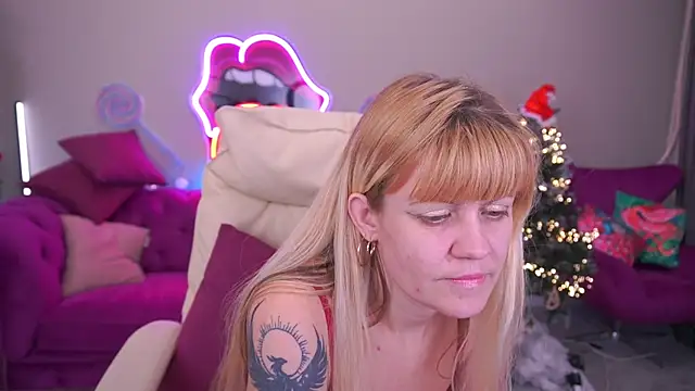 BellaLaPetit's cam snapshot