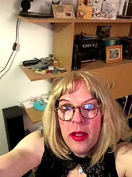 simone_xdressing's cam snapshot