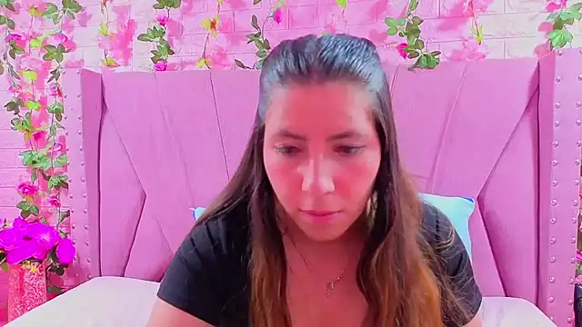 Alyy_Brown live sex cam