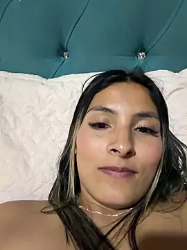 Cami_Leon2's cam snapshot