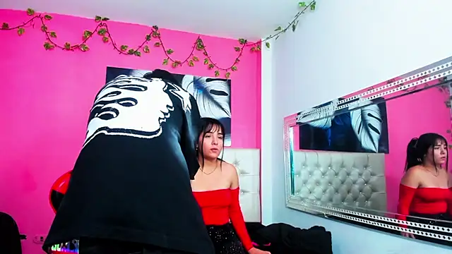 MiaAndTeylor's cam snapshot