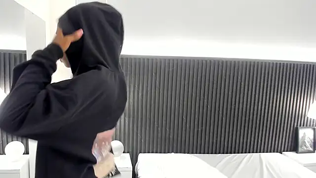 Aisha_Loren's cam snapshot