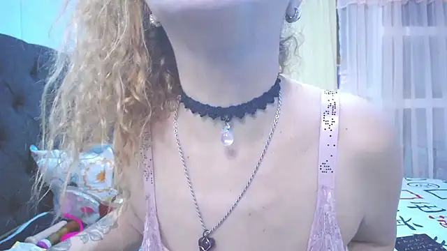 antonella_tits7's cam snapshot