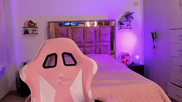 MIACUTEE_'s cam snapshot