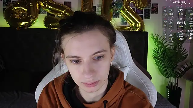 kaleriyaa_'s cam snapshot