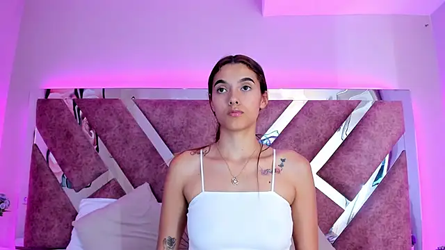 CarolinaaGomezz's cam snapshot