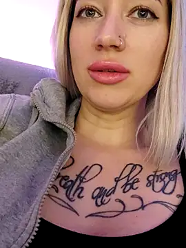 Gina-Lumara's cam snapshot