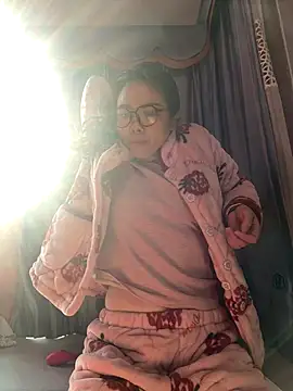 chick-888's cam snapshot