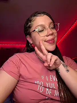 QueenNuttCollector live sex cam