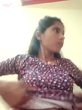 Veshali_Love143's cam snapshot