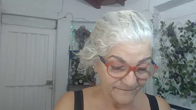 FunnyGrandma's cam snapshot