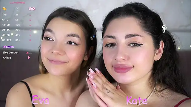 CorinnaSuttie's cam snapshot