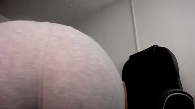 Elinaax's cam snapshot