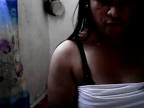 yoursPinayMama1682's cam snapshot