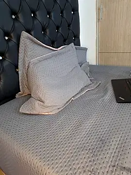 Brunette__Candy's cam snapshot