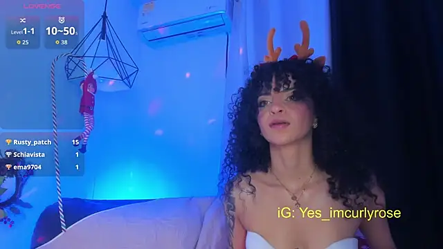 CurlyRose__'s cam snapshot