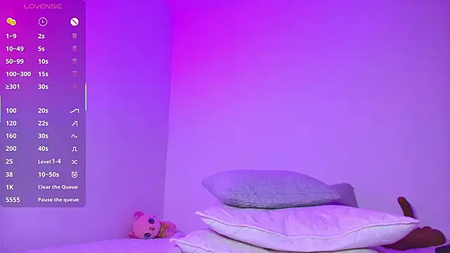 PollyGrey_'s cam snapshot