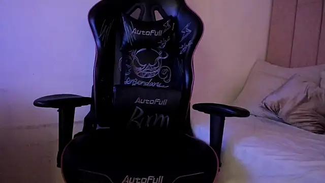 dulce_morbida's cam snapshot