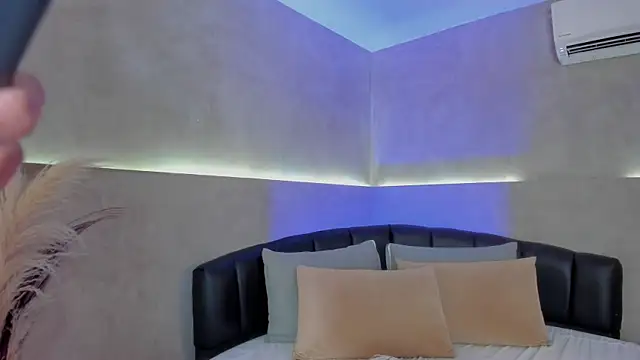 Nicol_Lopez_1's cam snapshot