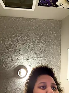 chocolate_bella's cam snapshot