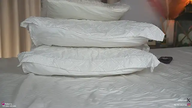 Alyonaqueen_'s cam snapshot