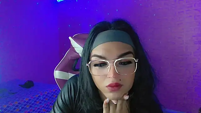 Ms-Zoehans live sex cam