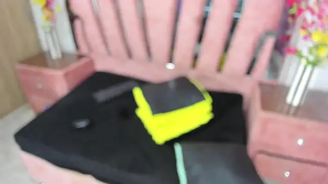 MaraKarly's cam snapshot