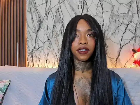 Pauline_Fox's cam snapshot