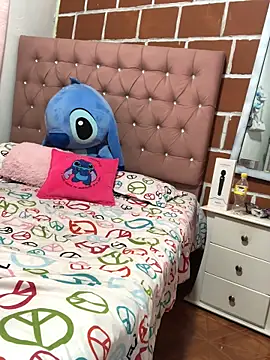 Rachellcooperrr's cam snapshot