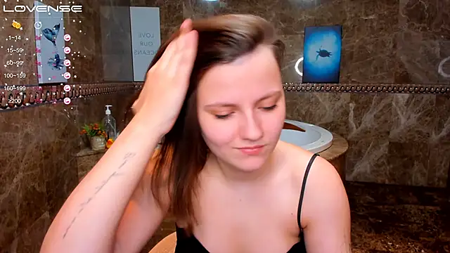 MelindaTin's cam snapshot