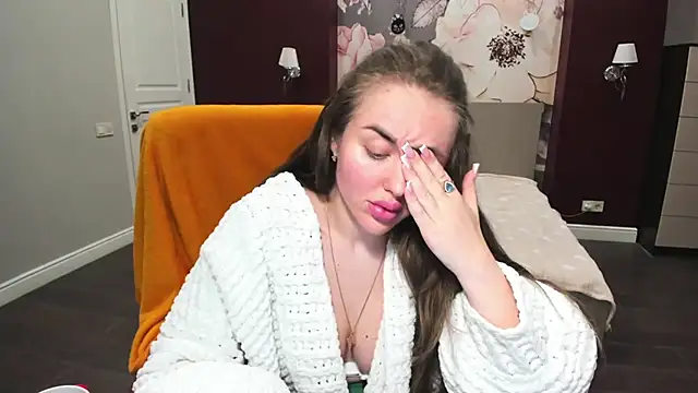 MissisCaty's cam snapshot