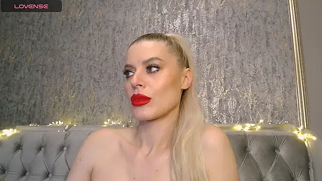 BlondieStar's cam snapshot