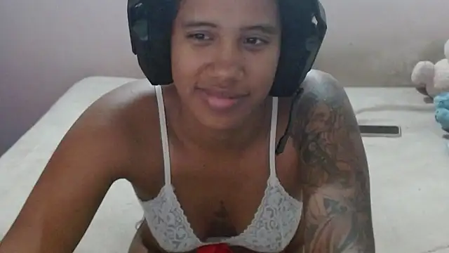 TiffanyRoouse live sex cam