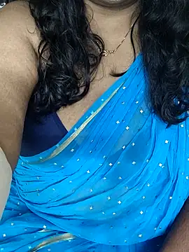 Yoursriya25's cam snapshot