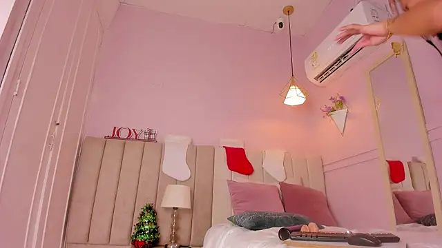 _lucia_18 live sex cam